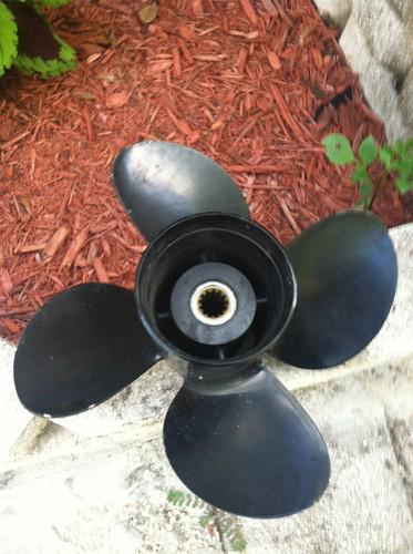 Evinrude propeller