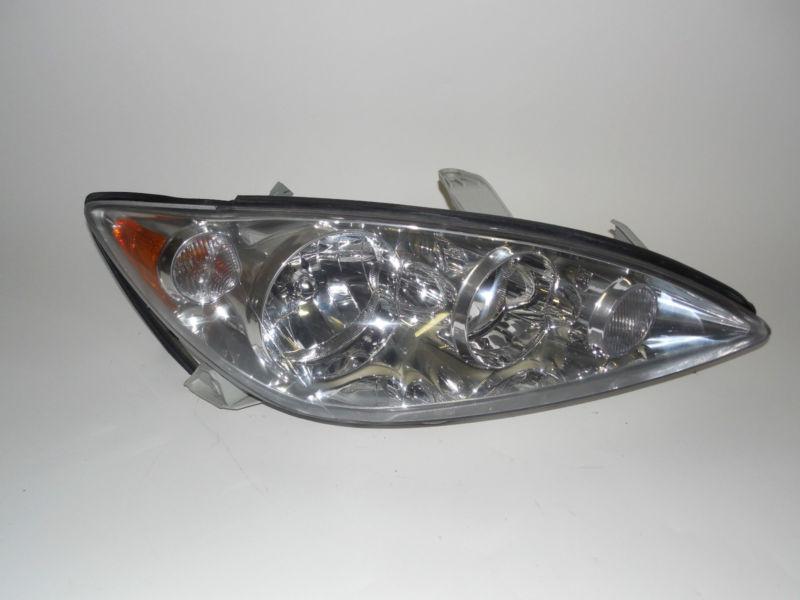 05 06 toyota camry right headlight nice! 