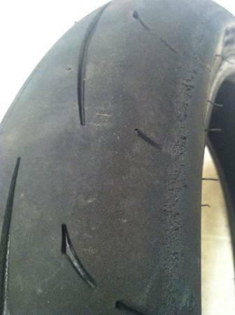 Dunlop 211 front tire 120 70 17 