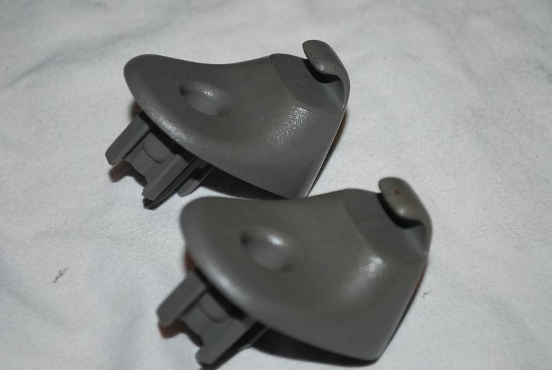 ★★1999-07 silverado sierra oem grey sun visor clips lh rh side- sunvisor clip★★