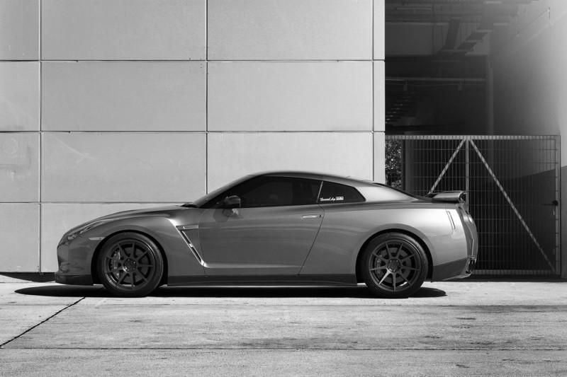 Nissan r35 gtr gt-r skyline vr38dett hd poster super car b&w print multi size