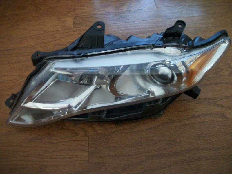 2012 toyota venza left headlight oem