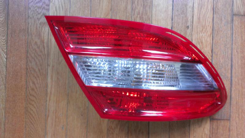 08-11 mercedes benz c300 tail light crack, lamps lh/driver side oem a2048200164