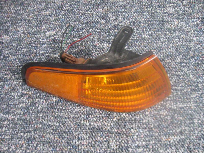 Ford escort passenger right corner light  1991-1992 original factory part rh