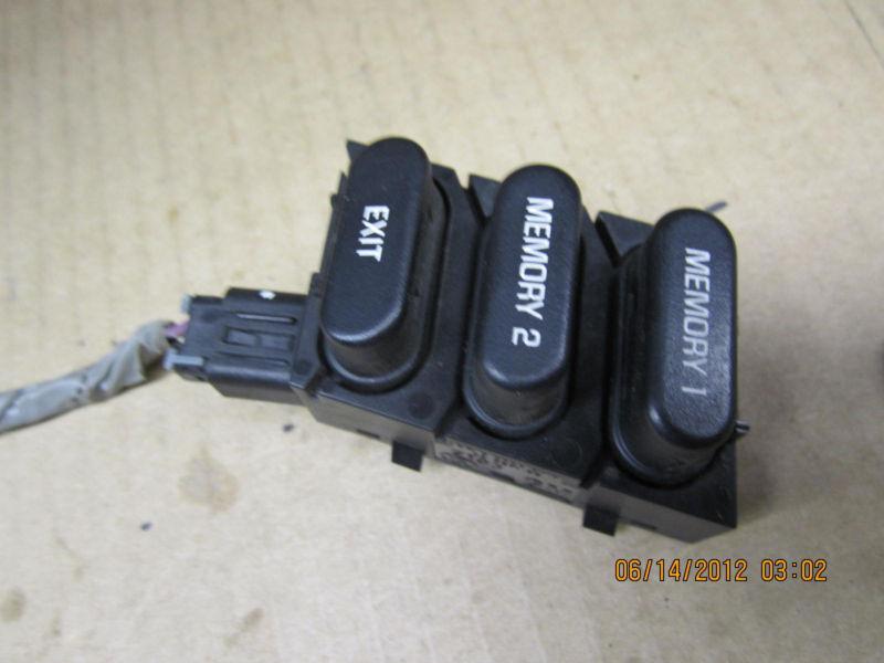 Buick park avenue 98 1998 memory switch