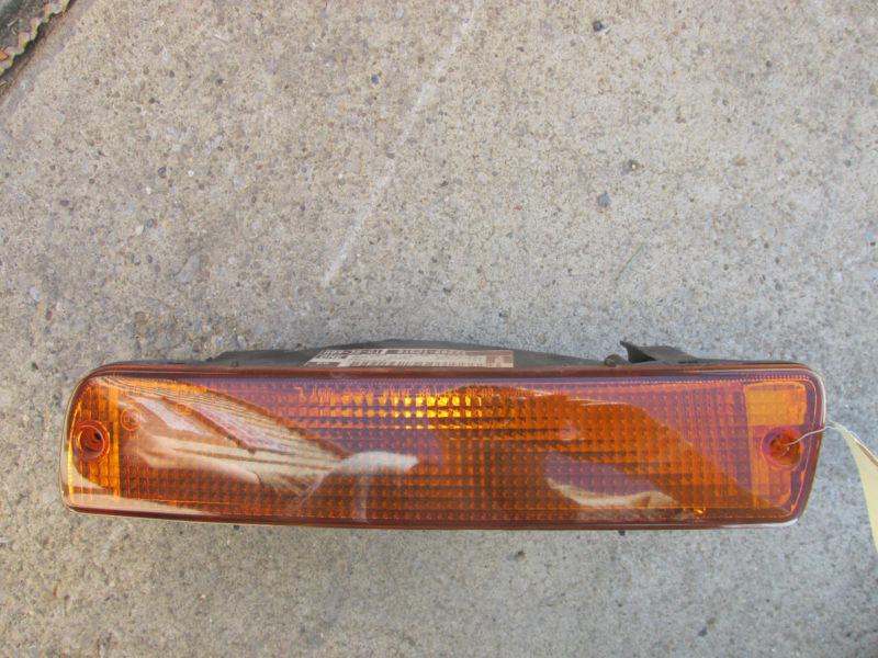 96 97 98 lexus lx450  marker light turn signal driver side 1996-1998  new nice! 