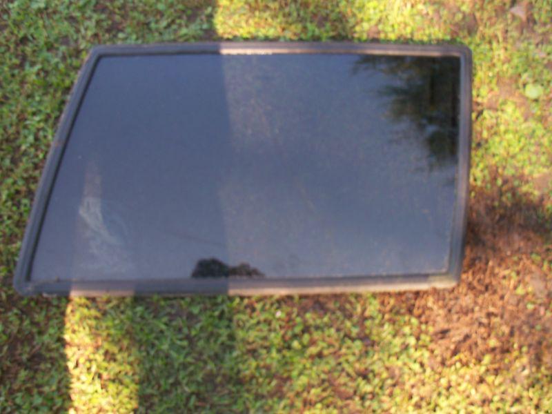 1997 - 2001 jeep cherokee sport right rear passengers quarter panel glass tinted