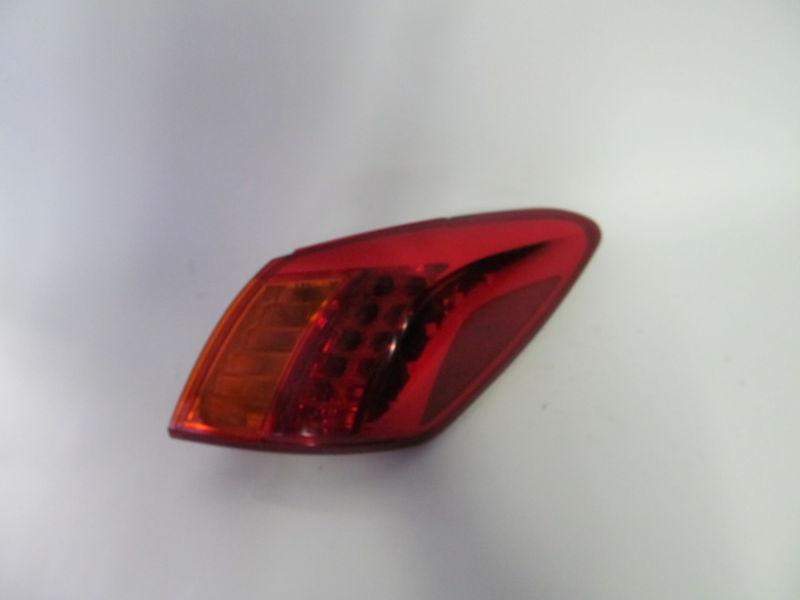 09 2010 nissan murano oem right tail light nice! 