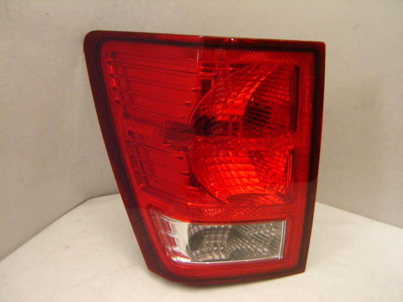 Jeep grand cherokee left tail light 07 08 09 10 oem 