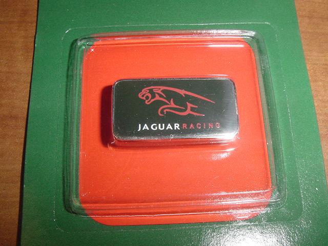 New jaguar racing f1 lapel hat pin formula one xke xj6 xj8 mark webber vettel