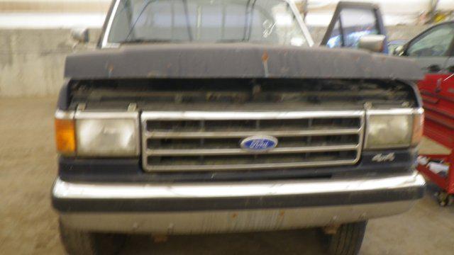 87 88 89 90 91 ford f150 front bumper assy chrome w/pad 1436527