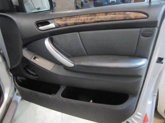 Front interior door trim panel bmw x5 2001 01 right leather 660852