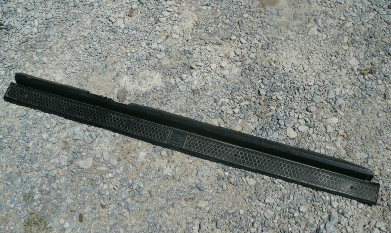 1982-1992 camaro r/h passenger side floor scuff plate trim panel  - oem