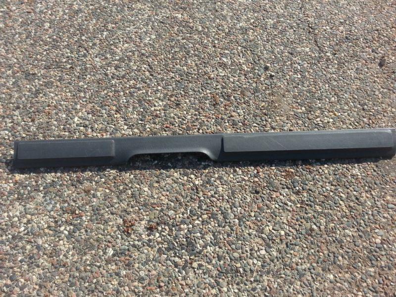 2001 s10 blazer lt graphite lh driver sill plate trim bottom 15711535