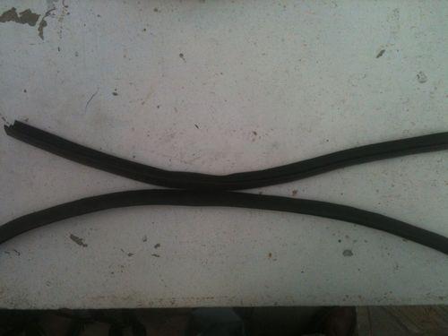 Saab 99 1969 to 1975 door seal lower n.o.s