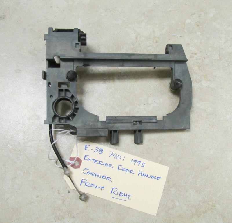 E38 handle carrier front right 51218245344