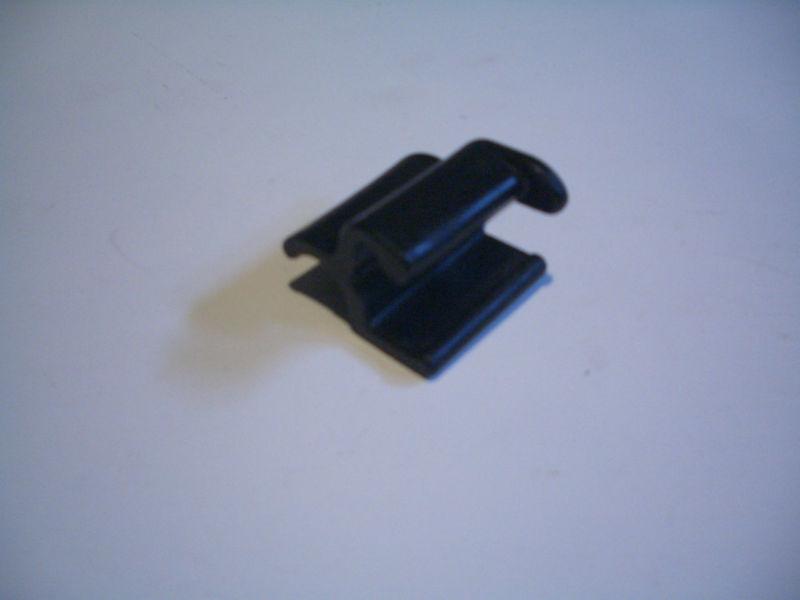 Volvo 240 242 244 245 battery hold down clip