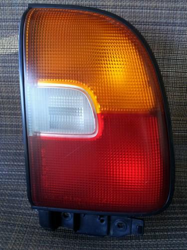 1996 toyota rav4 tail light right