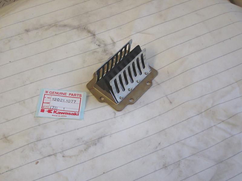 Kawasaki kxf250 a2 tecate 4 kx250 f1 1988 -88 reed valve assy 12021-1077 nos