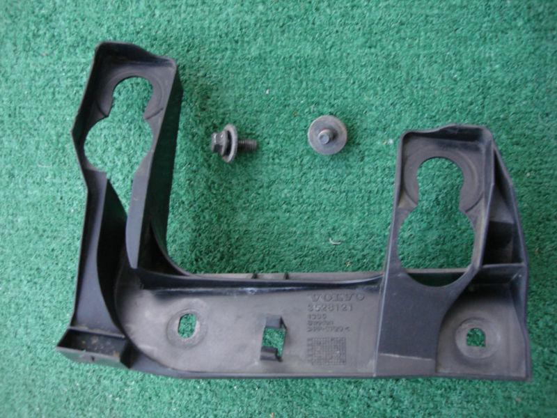 98 99 00 volvo v70r v70 s70 air cleaner intake box mounting bracket oem# 3528121