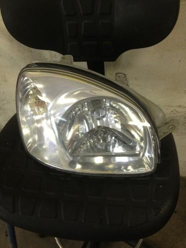 2001 2002 2003 hyundai santa fe good used right headlight headlamp