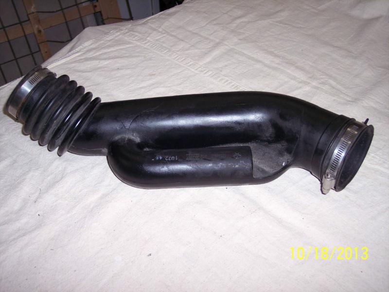 97-02 oem 4 cyl. 2.5l jeep wrangler tj air intake hose