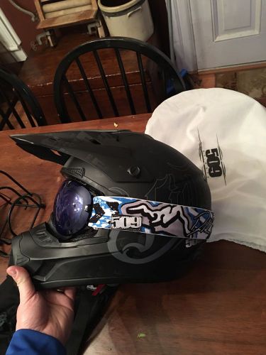 509 mens medium helmet/goggles/baclava