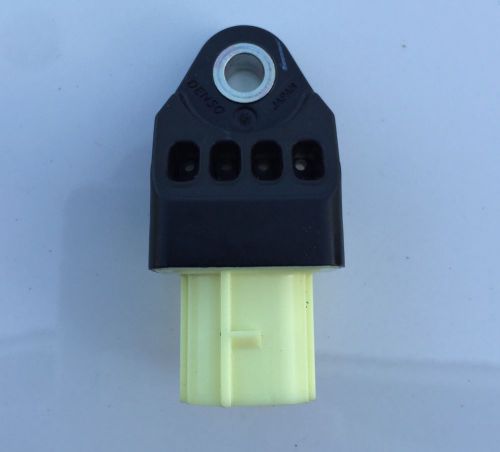 2011 lexus is250c side impact sensor