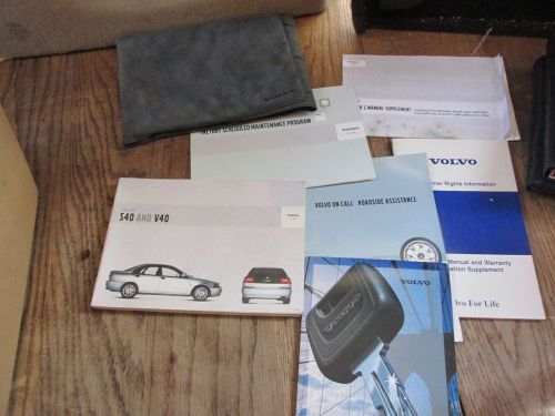 2004 volvo s40/v40  owners manual with case complete set 04