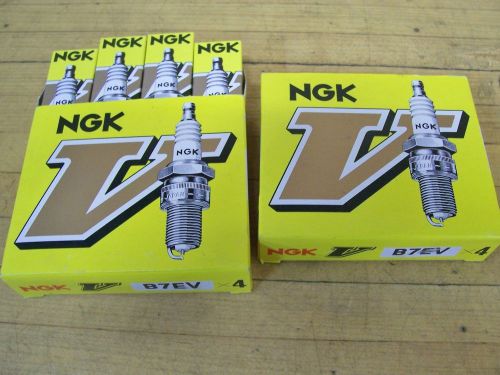 8 ngk b7ev spark plugs new in the box