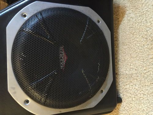 Subaru subwoofer 10&#039; kicker with attached amp, very good condition