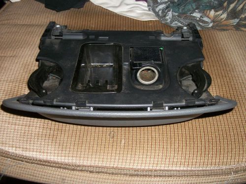 03 - 11 crown victoria  medium gray dual cup holder oem ashtray some wear