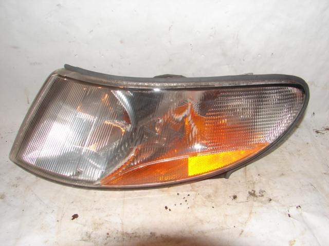 94 95 96 97 98 saab 900 99 00 01 02 9-3 driver side corner light