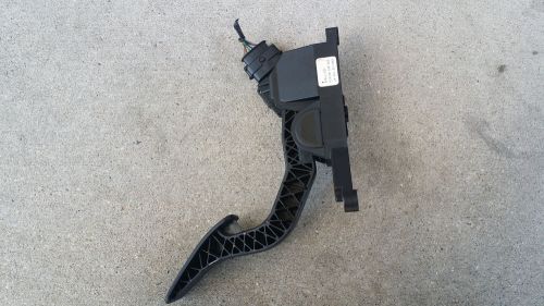 06-08 suzuki forenza reno accelerator gas pedal oem used 96436052