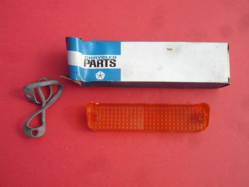 Vintage original mopar n.o.s.1970 dodge coronet marker light lens 3403220 r.t.