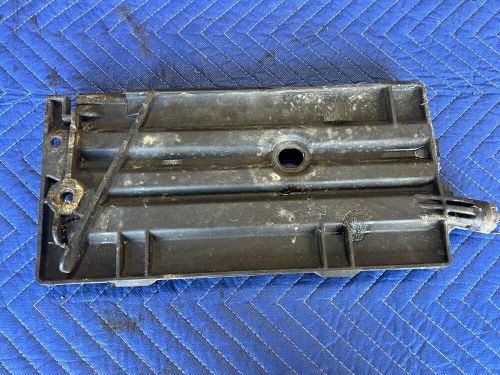 1984-1989 volvo 740 760 sedan battery holder bracket tray mount oem #1682em