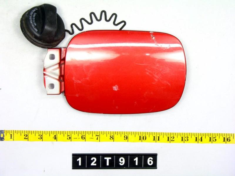 01 volvo s40 fuel filler door lid gas tank cover cap oem red 12t916