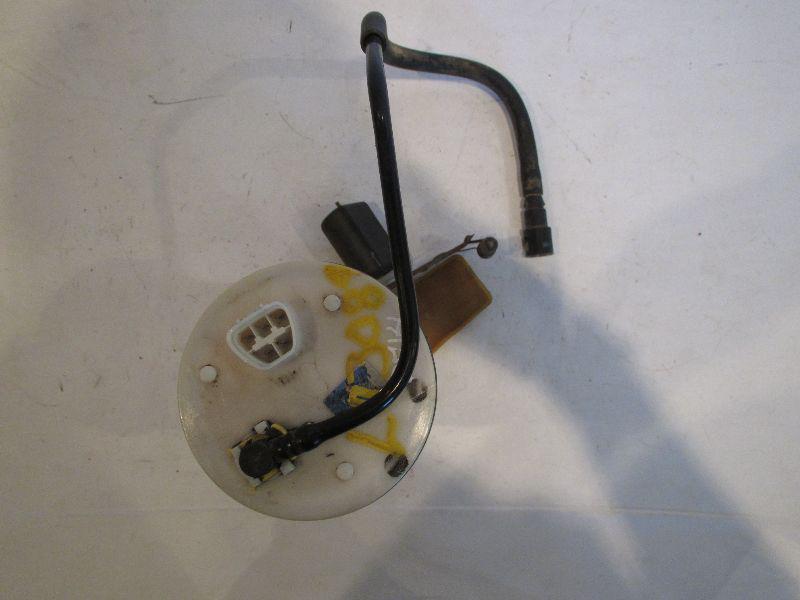 98 99 00 01 02 toyota corolla fuel pump assembly