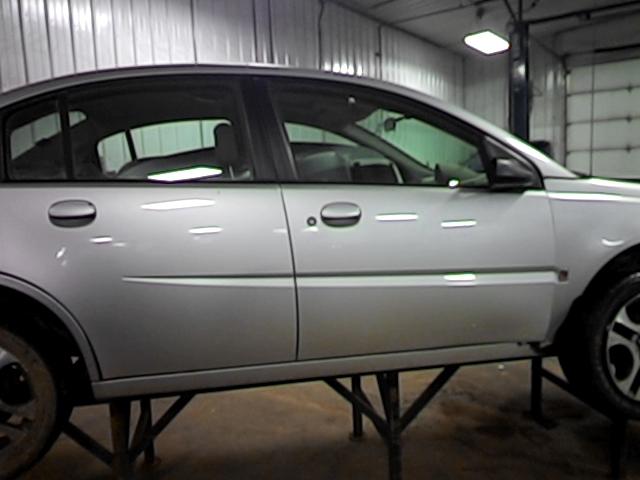 2005 saturn ion front door right