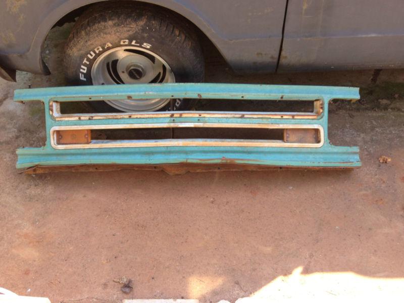 Oem chevrolet 1967 or 1968 c10 truck grille 3886762