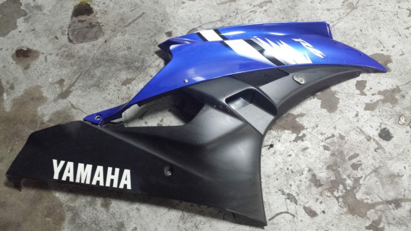 06 07 yamaha yzf r6 r6r r6v right side lower mid fairing plastic cover oem blue