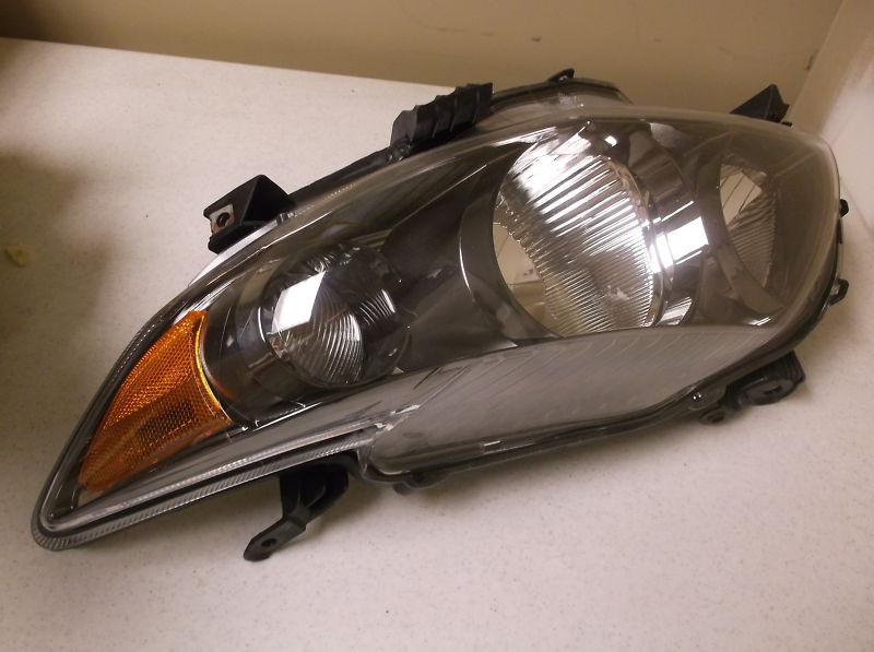 2010 toyota corolla left headlight assembly ~new~ oem 81115-02680 31211a8las2