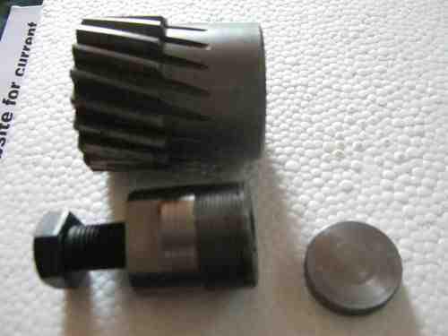 Pinion puller tool for rotax ultralight aircraft late a and b box pinion gears