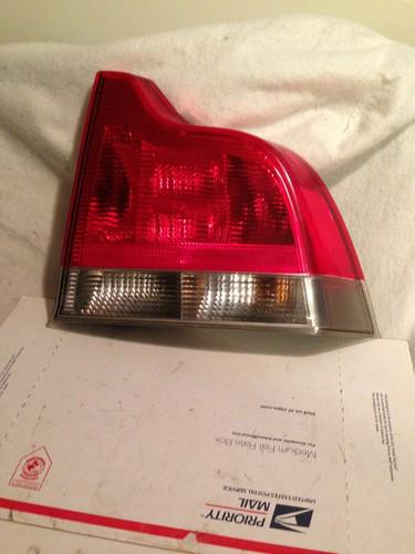 01 02 03 04 volvo s60 rh right passenger side taillight tail brake light lamp