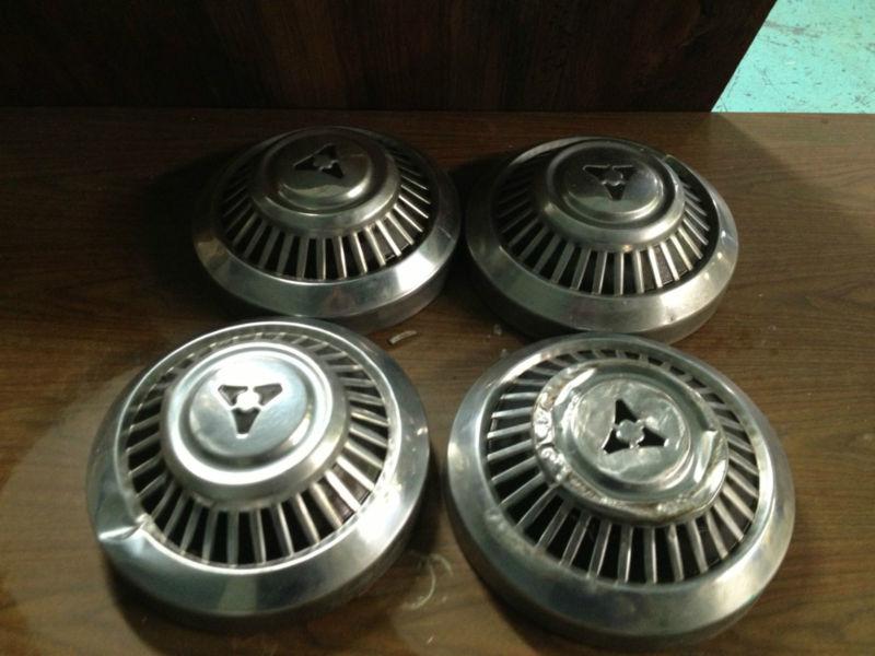 1974 dodge  hub caps ( set of 4)