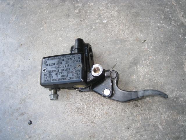 1986 honda vf500f interceptor - clutch master cylinder