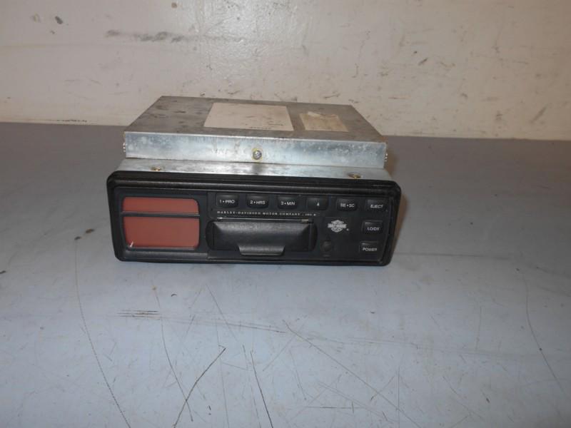 #1202 - 1998 98 harley touring ultra classic  radio / tape player