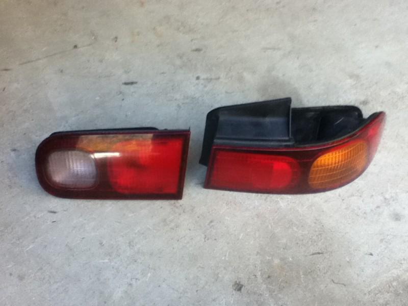 94 95 96 97 acura integra ls gsr 4 door (passengers side) right tail light set 