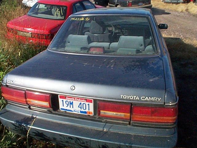 1991 toyota camry inner trunk tail light lamp left