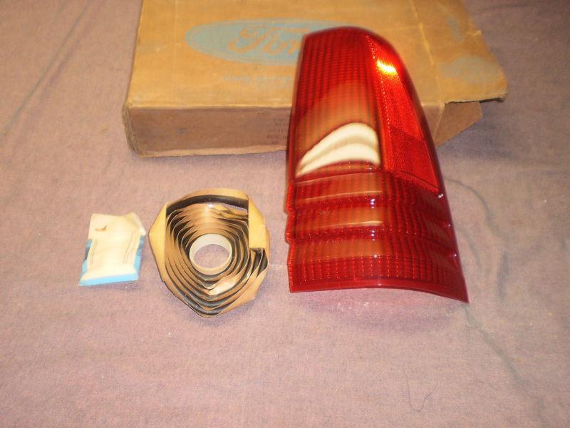 Topaz 84 upper tail lamp lens orig. ford nos